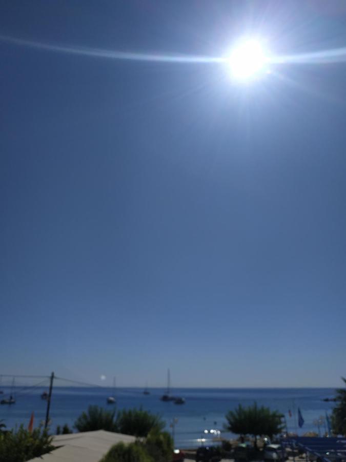 Παραθαλασσιο Στουντιο Μιχαλιας Sea View Studio Michalias Νουμερο 8 Agia Marina  Exterior photo